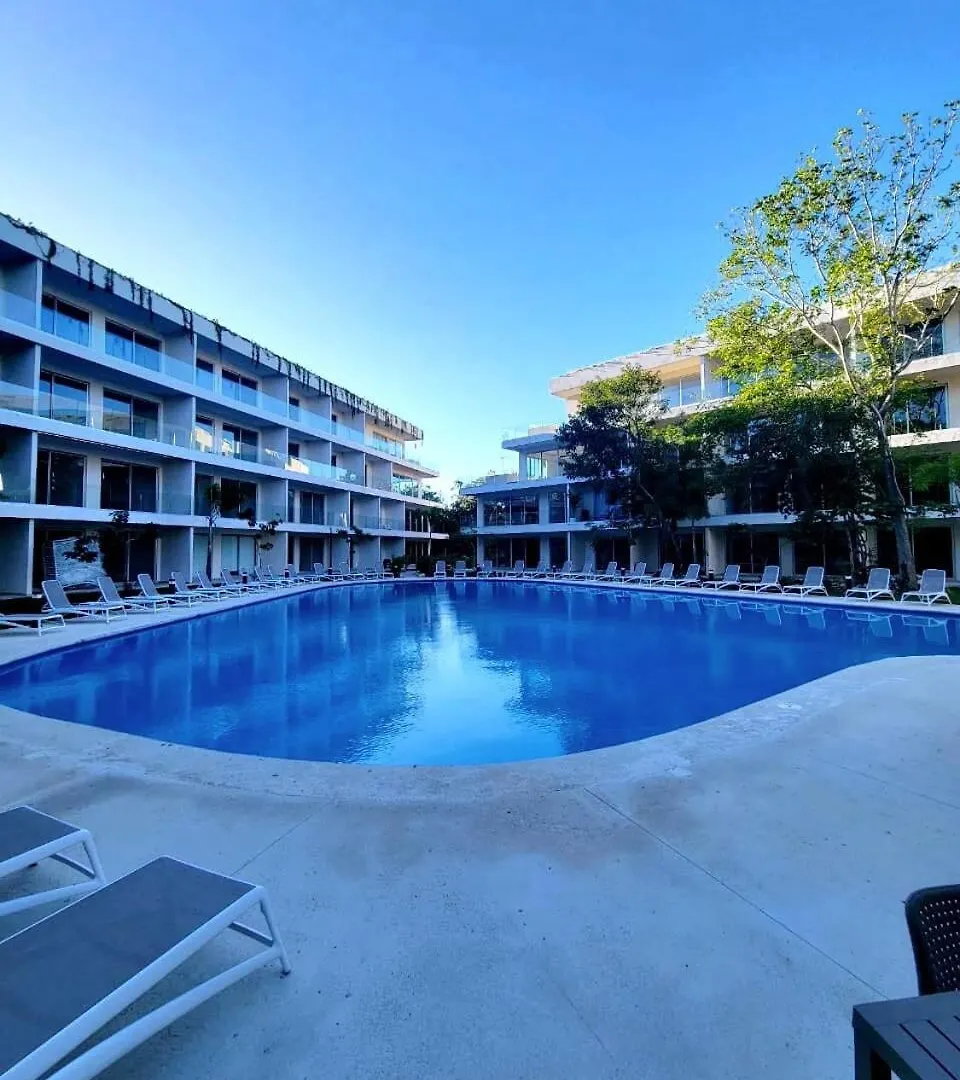 Exclusive Modern Condo In Playacar بلايا ديل كارمن شقة